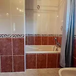 Familiale 8 Personnes, Piscine Chauffee A 10 Kms De La Saubion