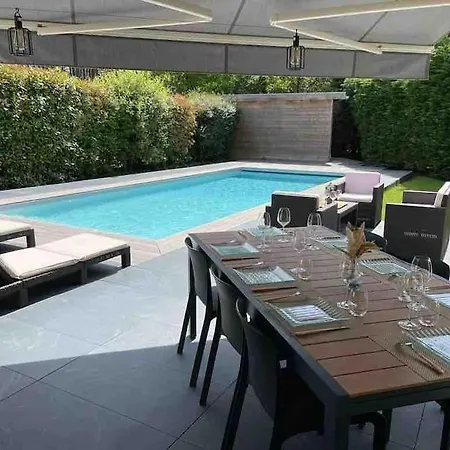 Familiale 8 Personnes, Piscine Chauffee A 10 Kms De La Saubion